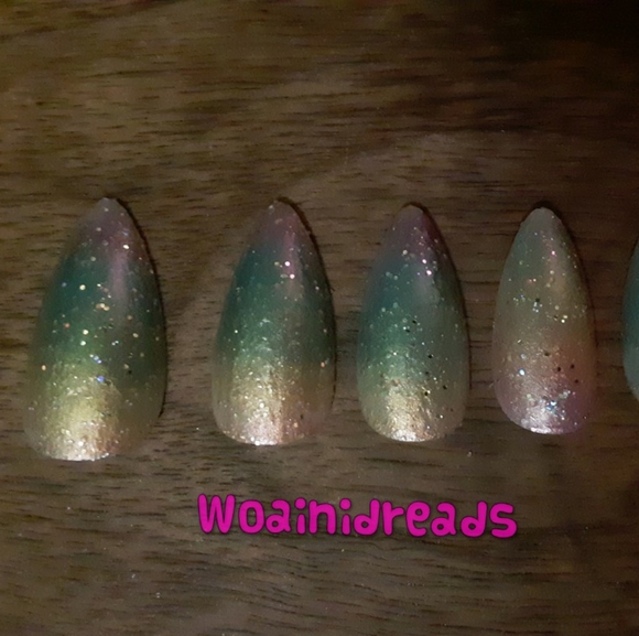 All Sizes 20 Rainbow Holographic Press on Nails - Picture 2 of 3